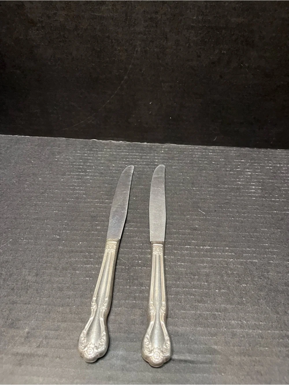 2 Butter knives Rogers Bro 1847 First Love Story  Replacement Silverware